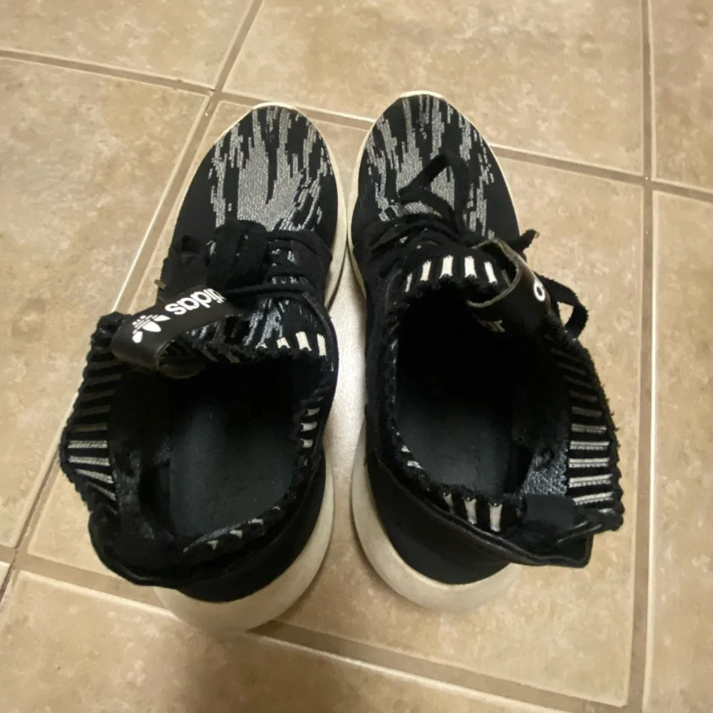 Adidas High-Top Black and Gray Sneakers - Picture 6 of 6